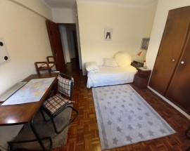 Alugo suite individual Caldas da Rainha ESAD