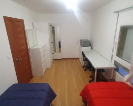 Quarto de estudantes ao pe do ISEL e metro da linha vermelha